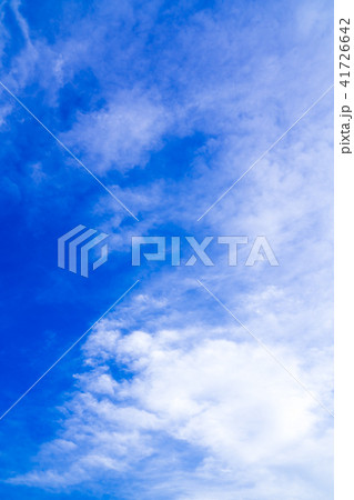2018年梅雨明け日の空(縦) 2018年梅雨明け日の空(縦) 41726642