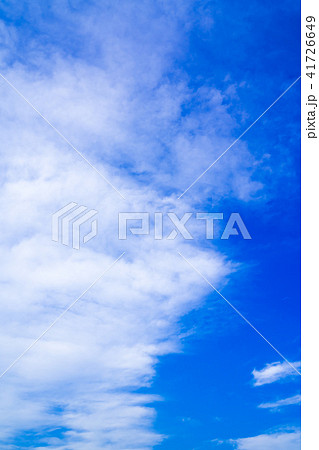 2018年梅雨明け日の空(縦) 2018年梅雨明け日の空(縦) 41726649