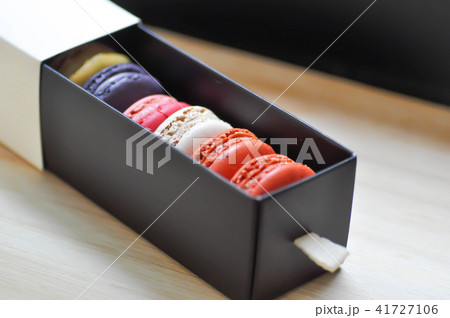 macaron or macaroon macaron or macaroon 41727106