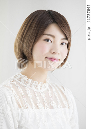 ビューティーイメージ・若い女性 41727645