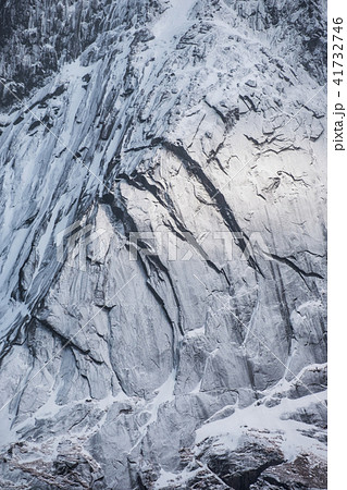 Close-up snow mountain with shiny light Close-up snow mountain with shiny light 41732746