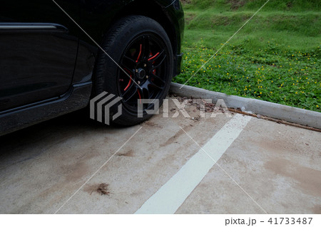 The image of Car parking in car park on daytime 41733487