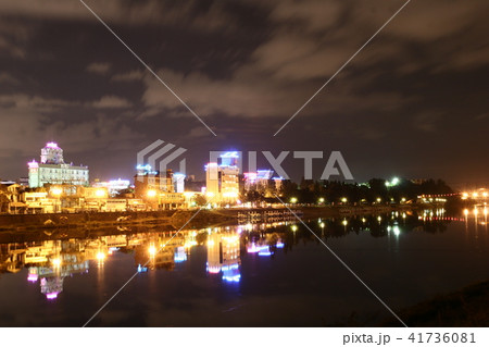 遊園地 夜景 川 41736081
