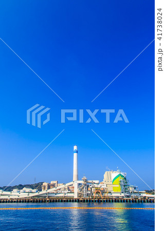松島 松島行きフェリーからの松島火力発電所 【長崎県西海市】 松島 松島行きフェリーからの松島火力発電所 【長崎県西海市】 41738024