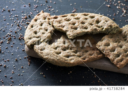 kale flatbread on a table 41738284