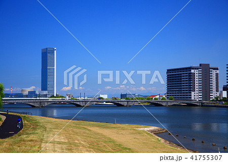 信濃川と万代橋 信濃川と万代橋 41755307