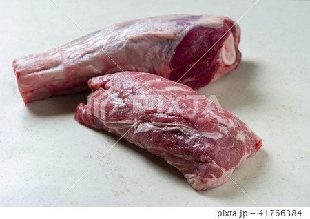 美味しい肉料理の皿盛り 41766384