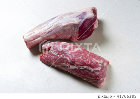 美味しい肉料理の皿盛り 41766385