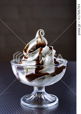 チョコアイスクリーム 41766764