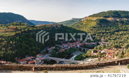 Panoramic view of Veliko Tarnovo, Bulgaria 41767219
