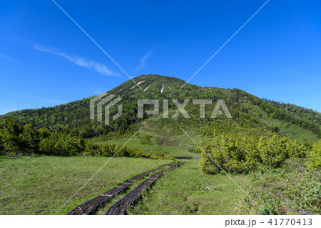 初夏の熊沢田代と燧ヶ岳 41770413