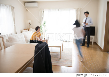 家族団らん マイホーム 家族団らん マイホーム 41772029