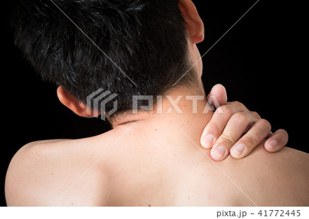 男性 肩こり 男性 肩こり 41772445