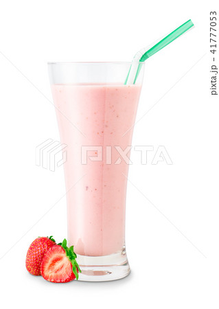 strawberry smoothie in glass strawberry smoothie in glass 41777053