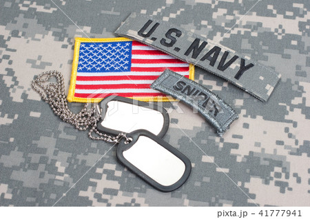 US ARMY sniper tab with blank dog tags  41777941