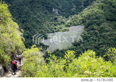 Winay Wayna ruins are along the Inca Trail to Mach 41781380