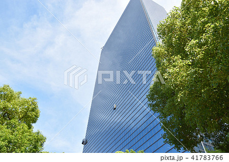 超高層ビルの掃除 41783766