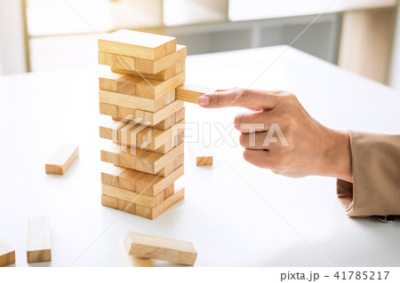 Alternative risk plan and strategy to growth profit in business, 41785217