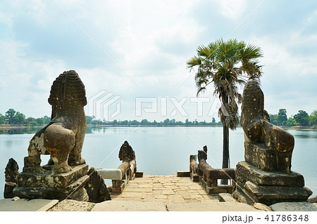カンボジア王国アンコール遺跡スラ・スランの風景（Sra Srang） 41786348