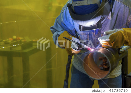 The welding operator welding 41786710