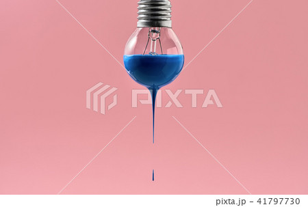 Bulb with blue paint on it 41797730
