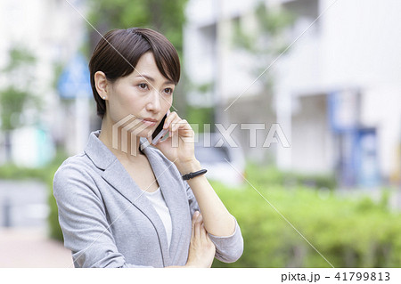 30代　ビジネスウーマン　 41799813