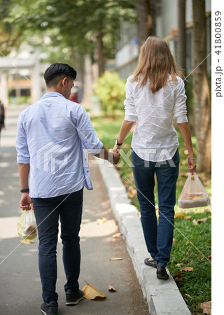 Walking cople Walking cople 41800859
