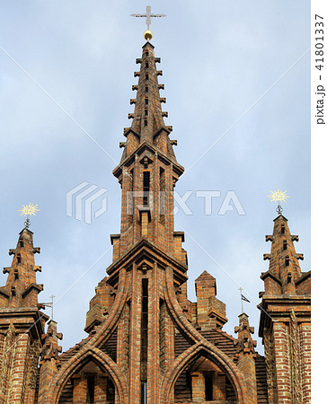 Statue of St. Helen on cathedral in Vilnius 41801337