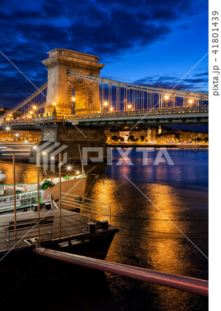 Chain Bridge in Budapest City by Night 41801439