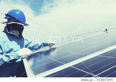 engineer team working  in solar power 41807845