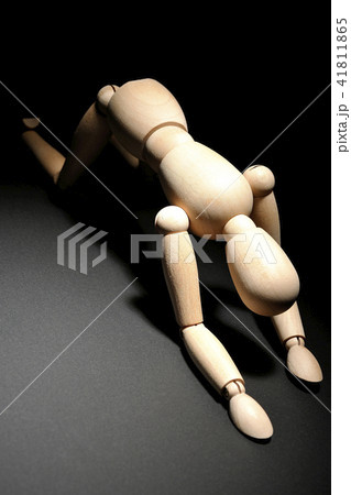 体調がすぐれない。 体調がすぐれない。 41811865