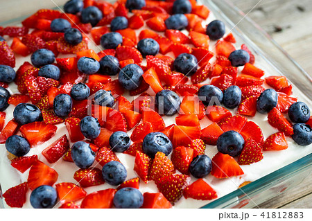 Strawberry tiramisu with mascarpone and blueberry 41812883