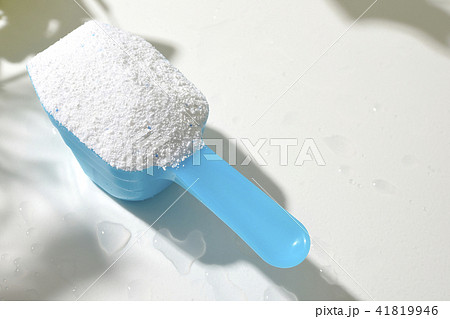 葉陰と洗剤 41819946