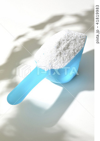 葉陰と洗剤 41819983