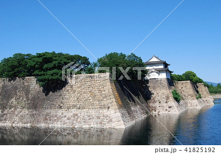 大阪城南外堀の風景 41825192