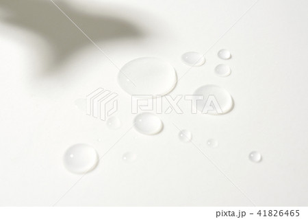 木陰と水 41826465