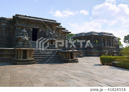 View of Nandi Mandapa and Hoysaleshwara Temple 41826558
