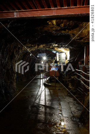 生野銀山の坑道 41826801