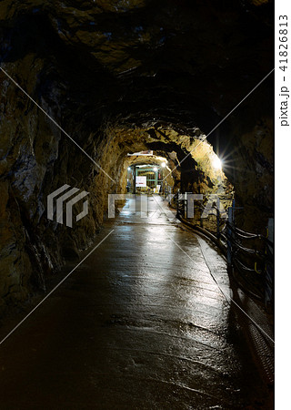 生野銀山の坑道 41826813
