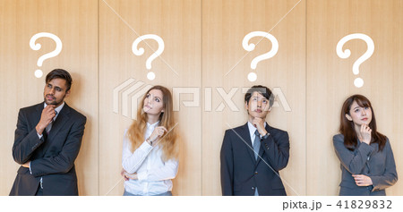 疑問を持つ人々 41829832