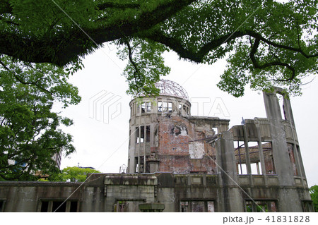 負の世界遺産である原爆ドームの写真素材 4118