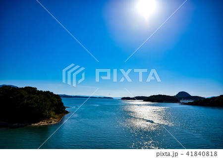 海 橋 天草 天草五橋(3号橋)中の橋 橋の上から天草諸島風景 海 橋 天草 天草五橋(3号橋)中の橋 橋の上から天草諸島風景 41840818