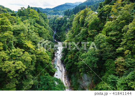 秋田県湯沢市 小安峡 河原湯橋より(9月) 秋田県湯沢市 小安峡 河原湯橋より(9月) 41841144