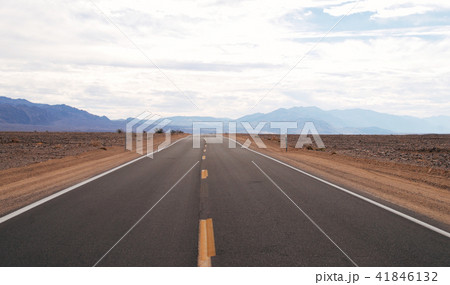 Death Valley highway to the mountains 41846132