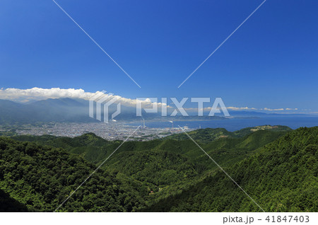 愛媛県の東予沿岸を四国中央市側から俯瞰する 41847403