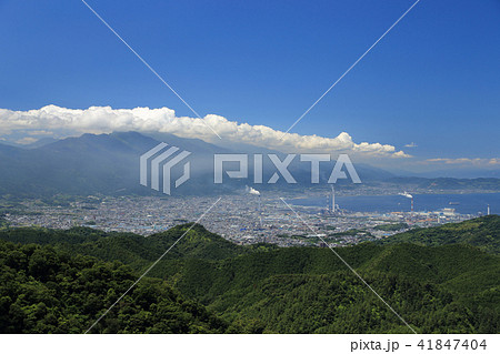 四国中央市を東側から俯瞰する 41847404