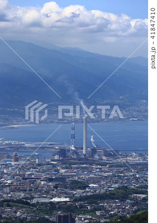 四国中央市を東側から俯瞰する 41847410