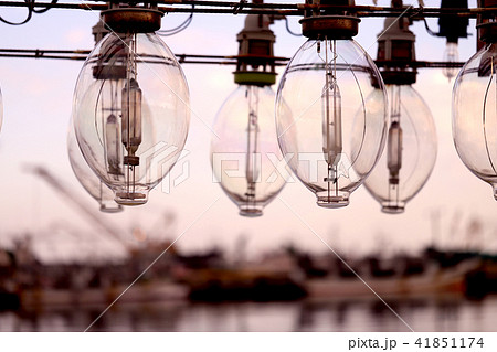 イカ釣り漁船の集魚灯の写真素材