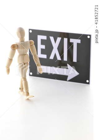 EXIT 避難　訓練　出口 41852721