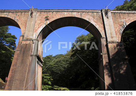 夏の碓氷峠めがね橋 41853876